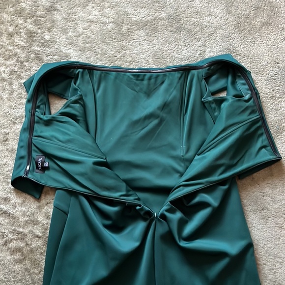Women’s Plus Size Winter Green Gown - Picture 9 of 9